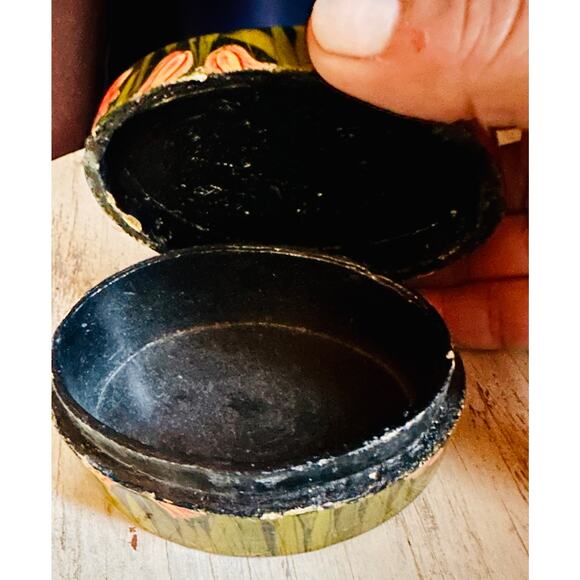 Vintage Kashmiri Paper Mache Trinket Box, Jewelry Box, Flower Box - Picture 9 of 10